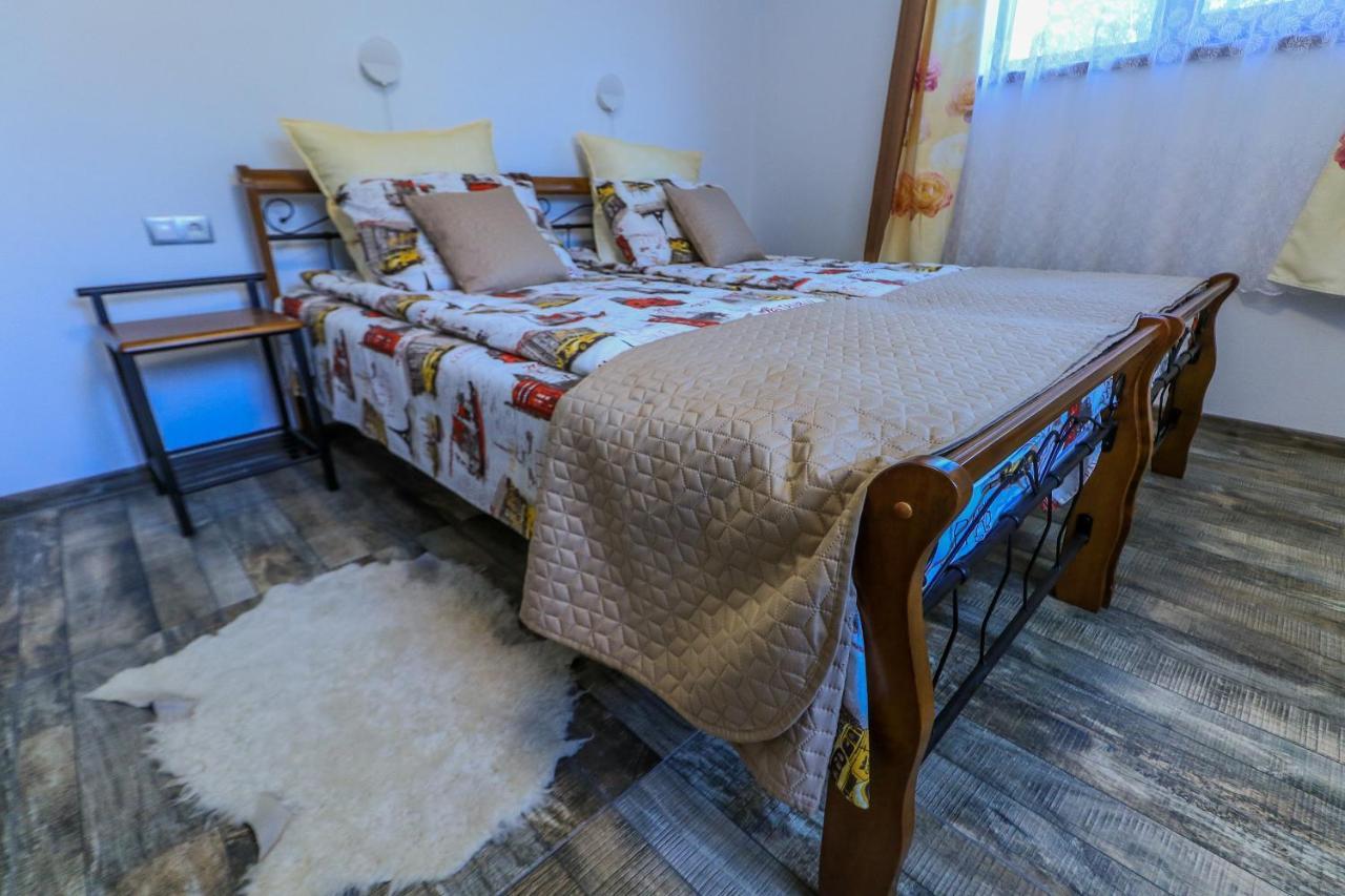Nikas Apartment Sibiu Ngoại thất bức ảnh