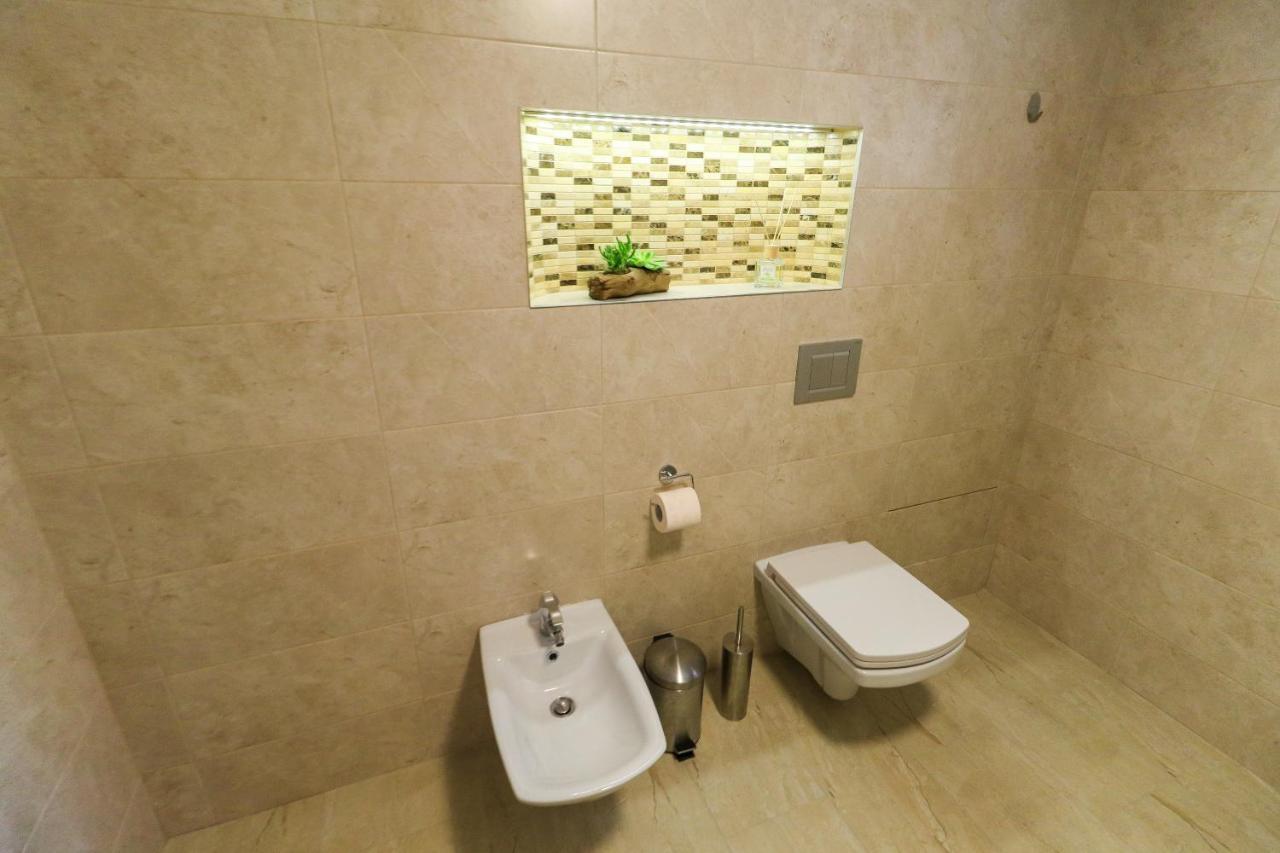 Nikas Apartment Sibiu Ngoại thất bức ảnh