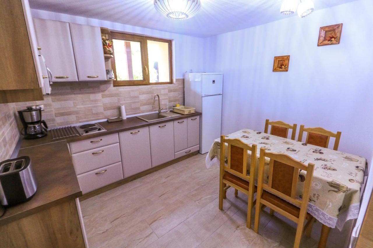 Nikas Apartment Sibiu Ngoại thất bức ảnh