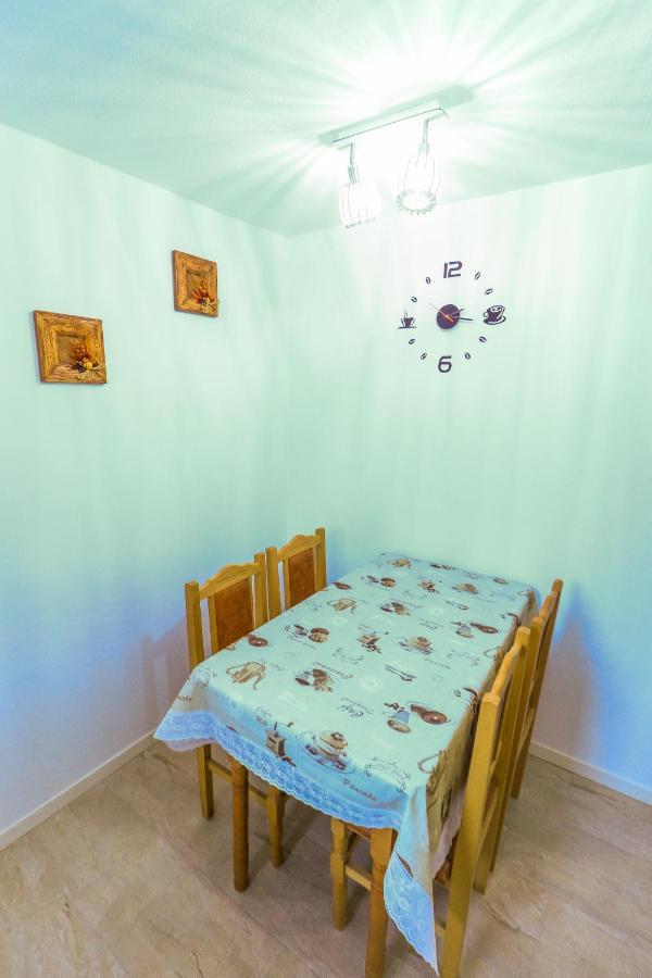 Nikas Apartment Sibiu Ngoại thất bức ảnh