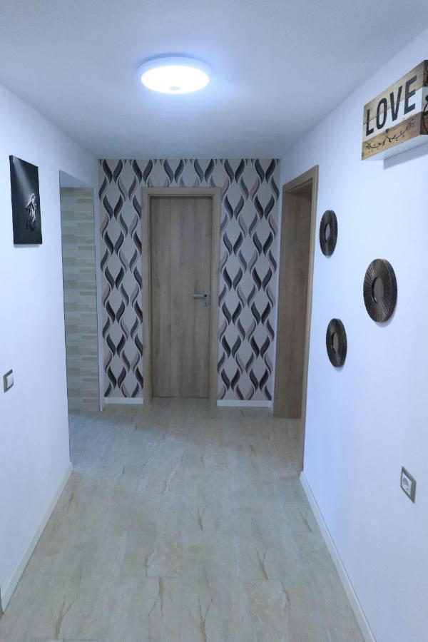 Nikas Apartment Sibiu Ngoại thất bức ảnh