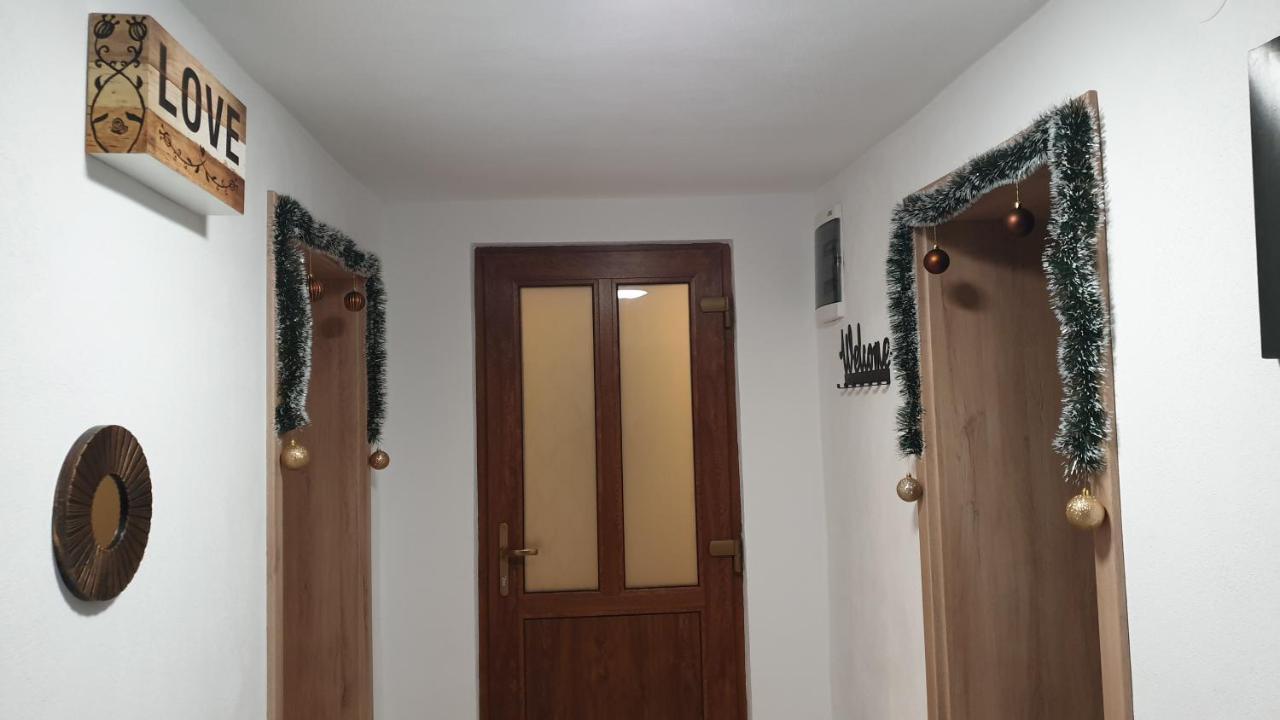 Nikas Apartment Sibiu Ngoại thất bức ảnh