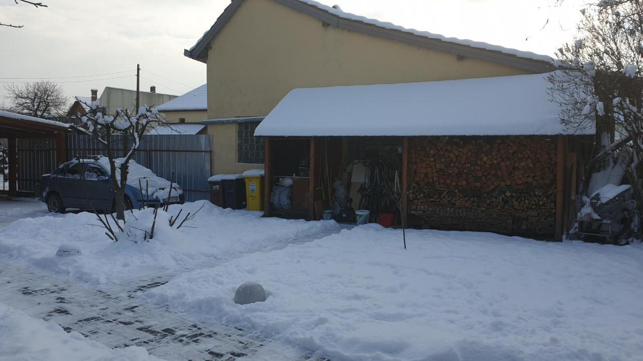 Nikas Apartment Sibiu Ngoại thất bức ảnh